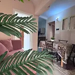 Champollion Apartments